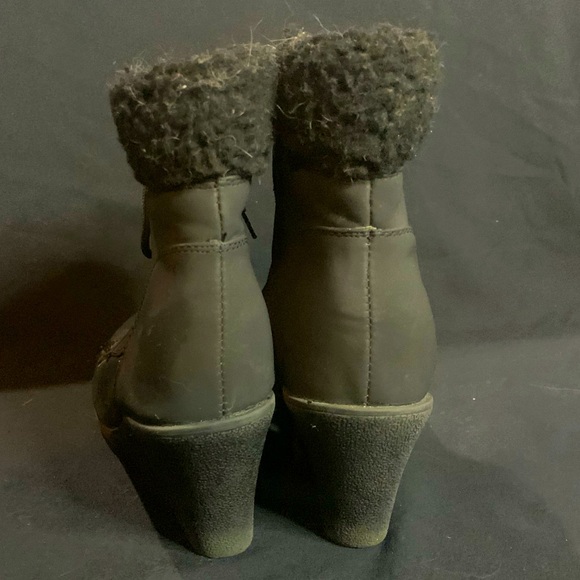 Ardene Wedge Heels - Picture 4 of 4